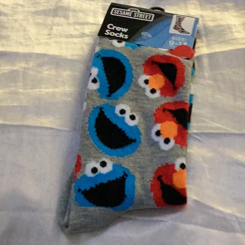 ❤️NWT Sesame Street Unisex Socks Brand New Tags Closet Must Have ❤️